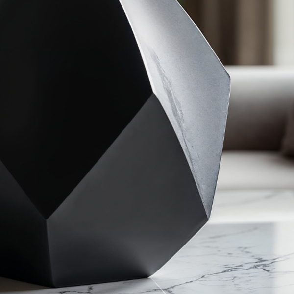 Obsidian Facet Vessel